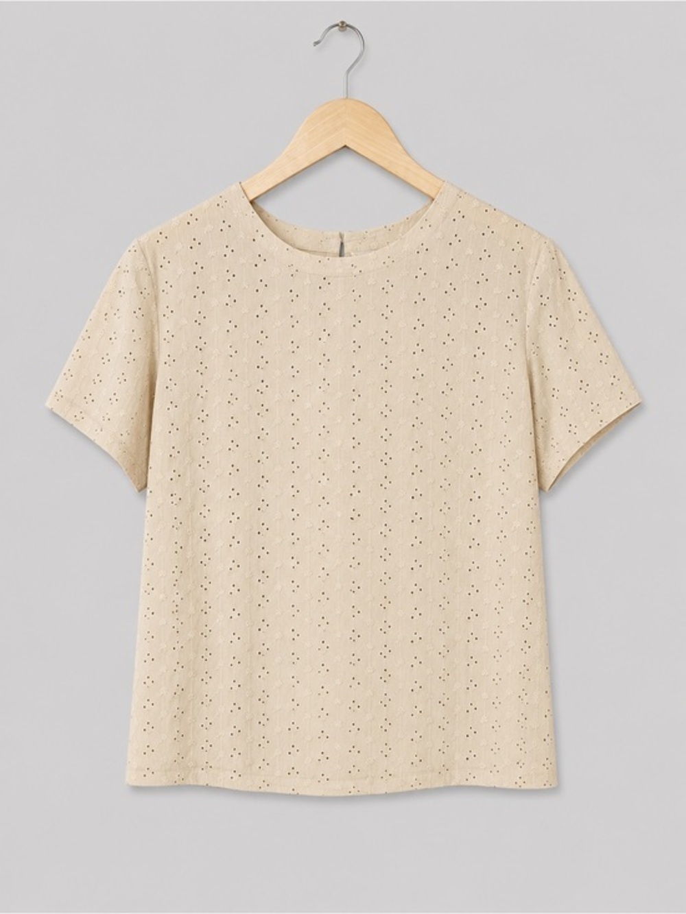 Orvis Eyelet Embroidered Beige Short Sleeve Blouse Cottagecore Minimalist Shirt